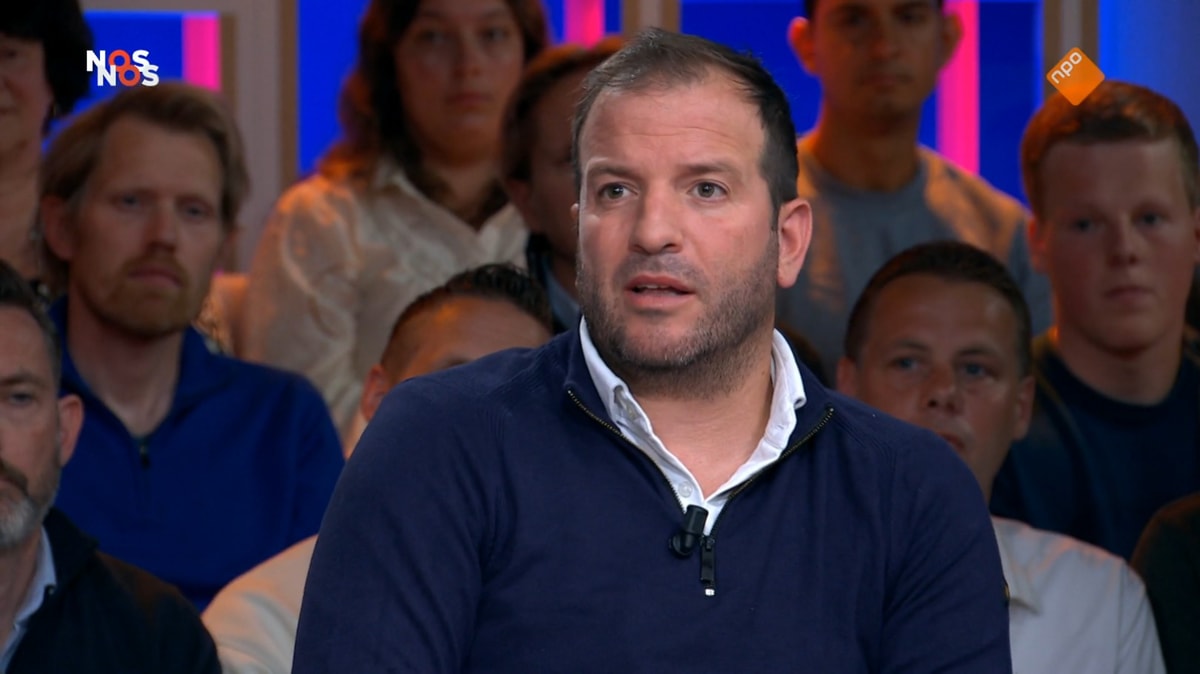 Rafael van der Vaart reageert op drankgeruchten rond Studio Voetba