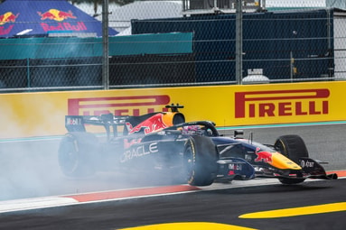 Max Verstappen in de RB22