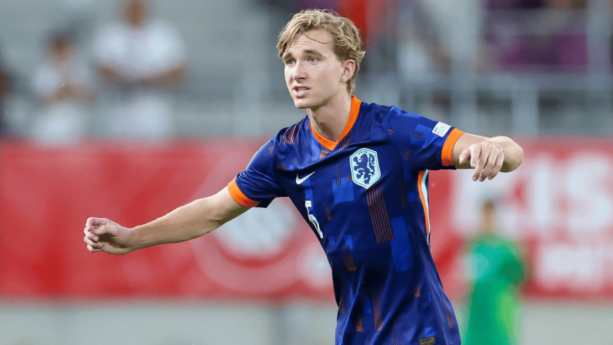 Tygo Land bij Oranje O19