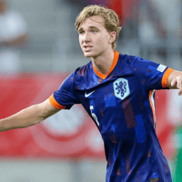 Tygo Land bij Oranje O19