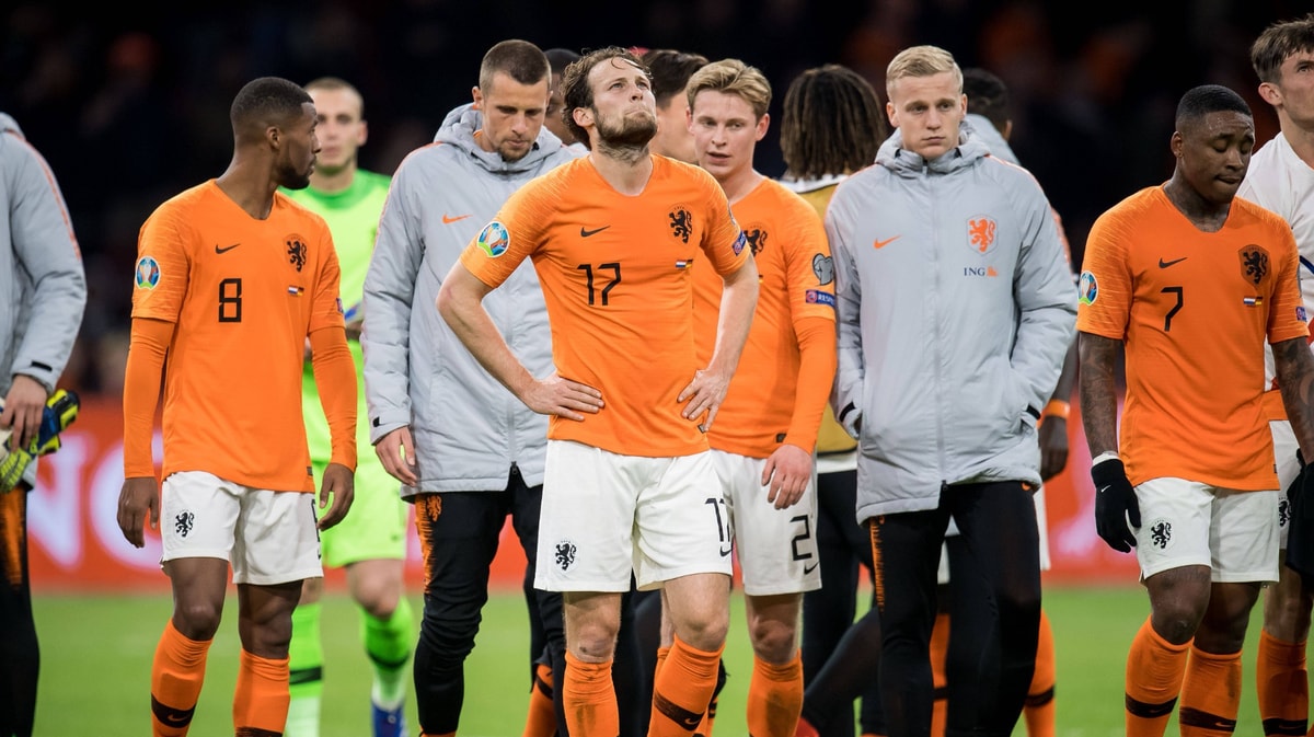 Van de Beek breekt stilte na horrorblessure: maanden revalidatie