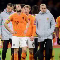 Van de Beek breekt stilte na horrorblessure: maanden revalidatie