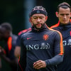 Memphis Depay op het trainingsveld bij het Nederlands elftal