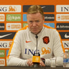 Ronald Koeman tijdens een persconferentie