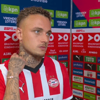 Noa Lang voor de camera's van ESPN