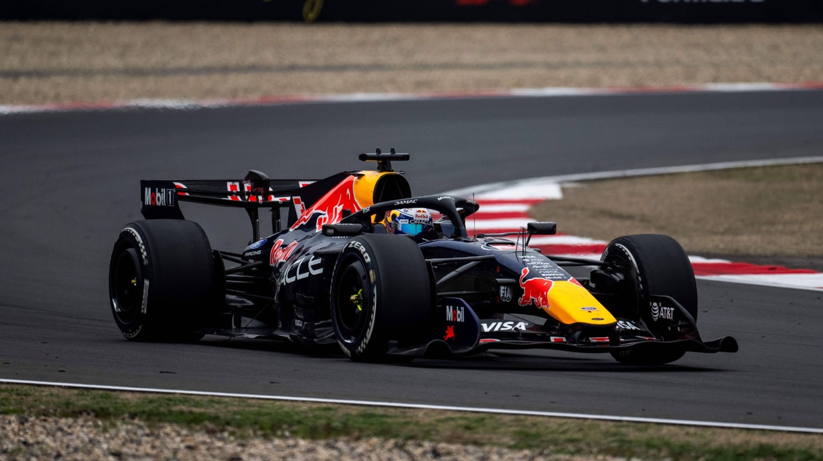 Max Verstappen in de RB22