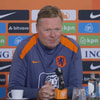 Ronald Koeman tijdens een persconferentie van het Nederlands elftal