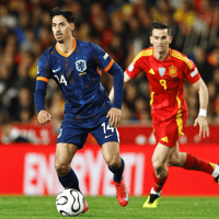 Tijjani Reijnders in actie in het Nederlands elftal