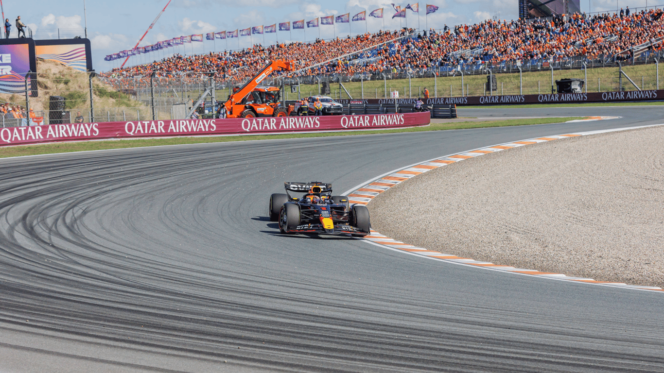 Max Verstappen op het Circuit van Zandvoort