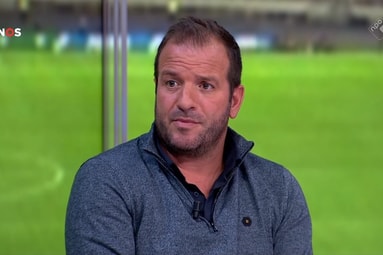 Rafael van der Vaart in de studio van de NOS