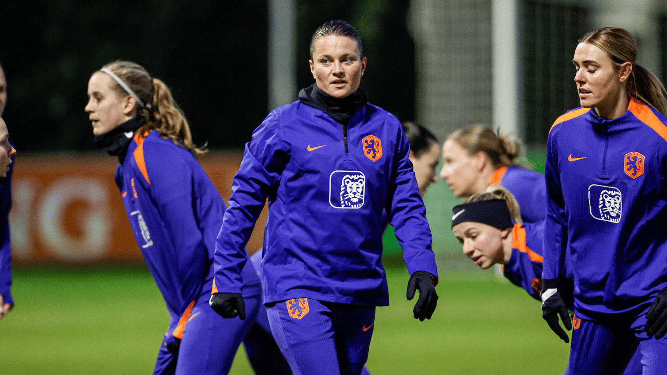 De Oranje Leeuwinnen tijdens de training 