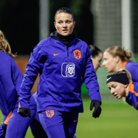 De Oranje Leeuwinnen tijdens de training 