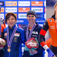 Jutta Leerdam buigt voor Takagi en pakt zilver op 1.000 meter in Nagano