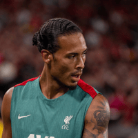 Virgil van Dijk in het shirt van Liverpool