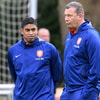 Leeroy Echteld (rechts) was de assistent van Michael Reiziger