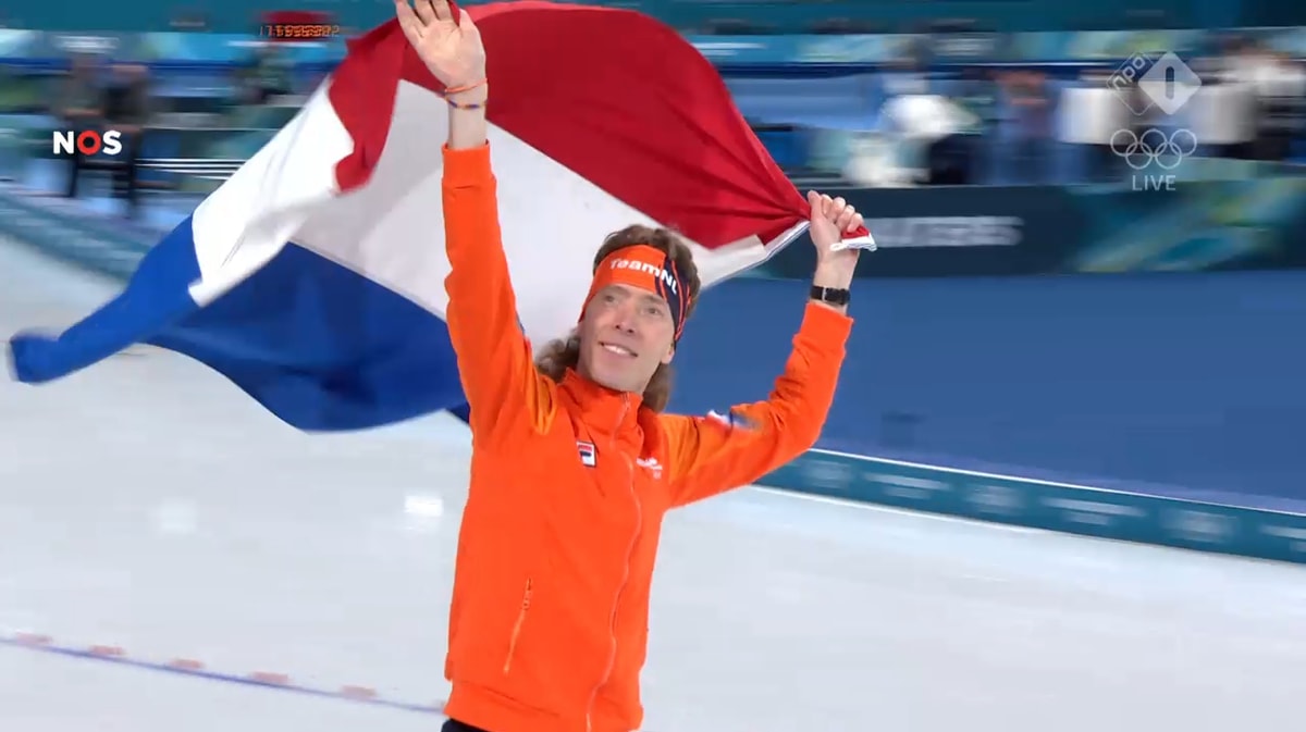 Jorrit Bergsma viert zijn medaille