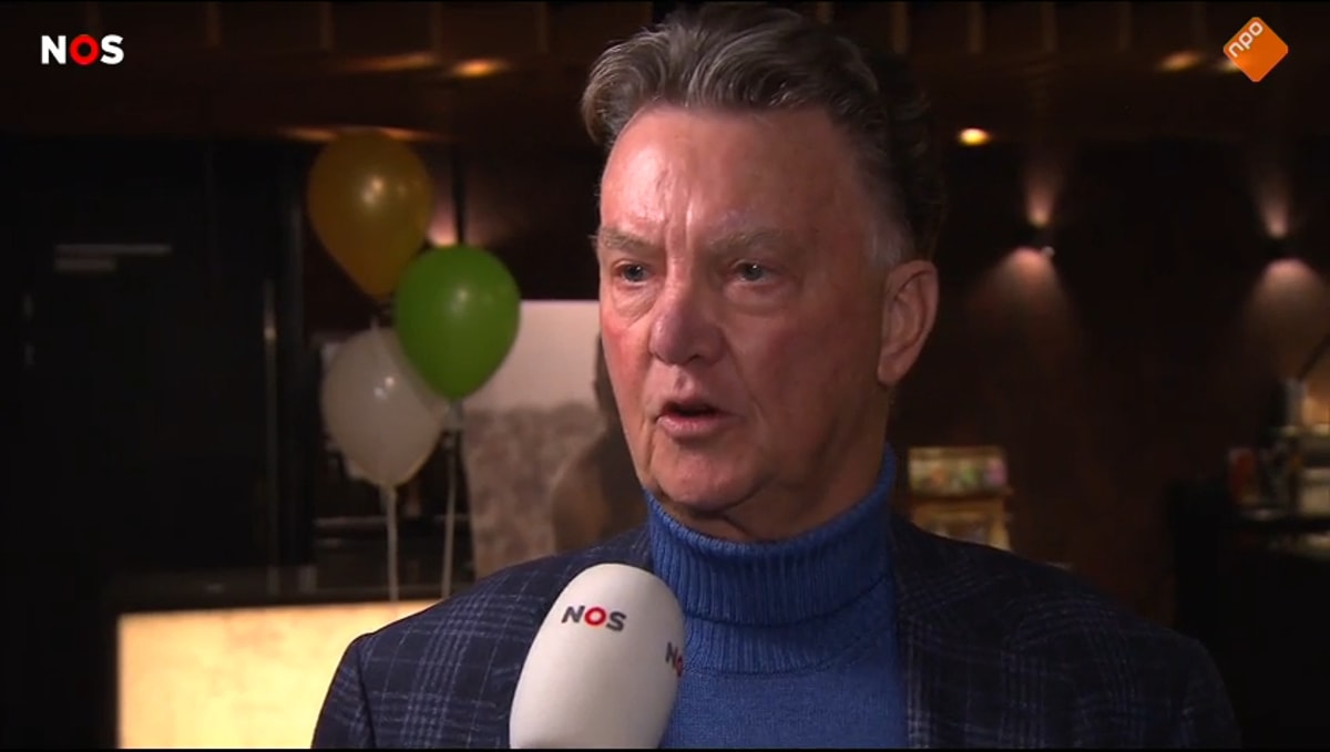 Louis van Gaal voor de camera van de NOS