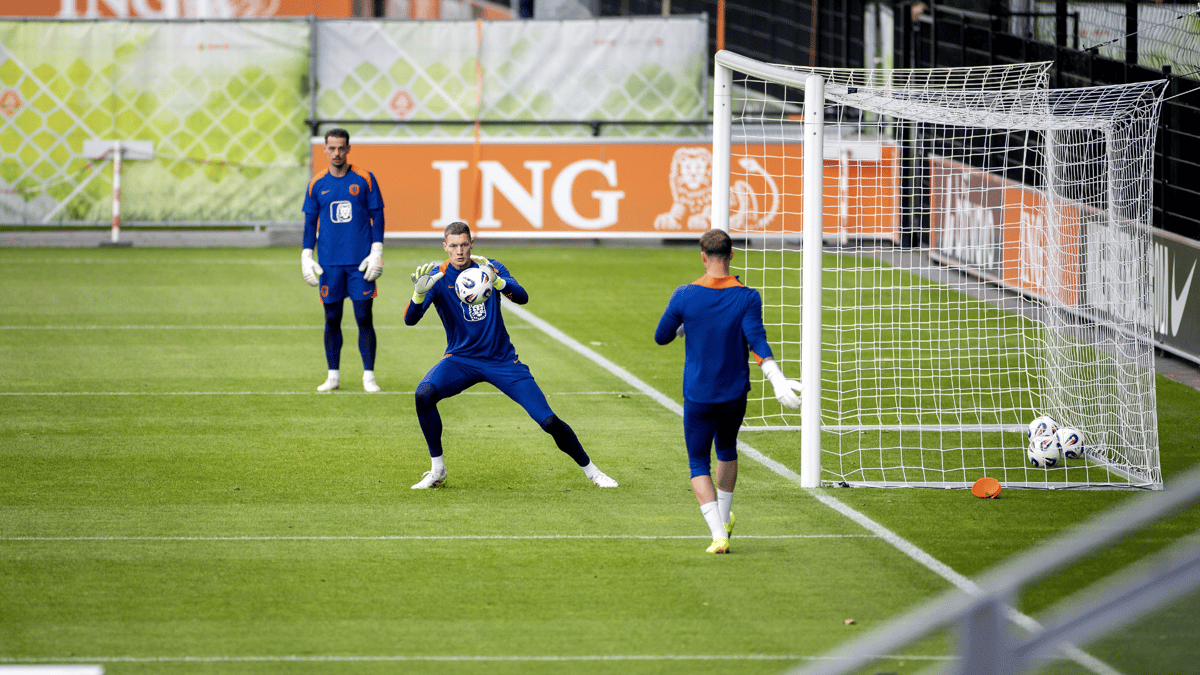 De doelmannen van het Nederlands elftal tijdens de training