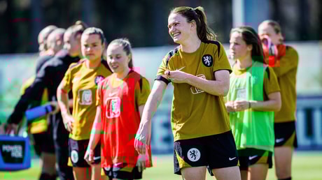 Liz Rijsbergen tijdens de training van de Oranje Leeuwinnen