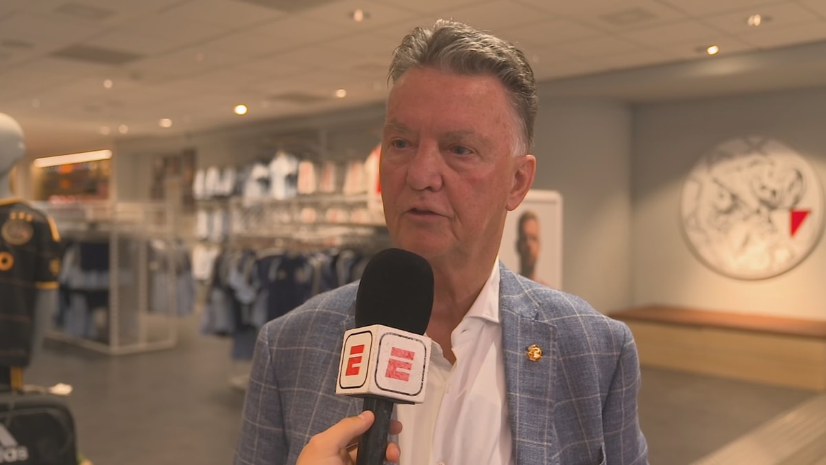 Louis van Gaal voor de camera van ESPN