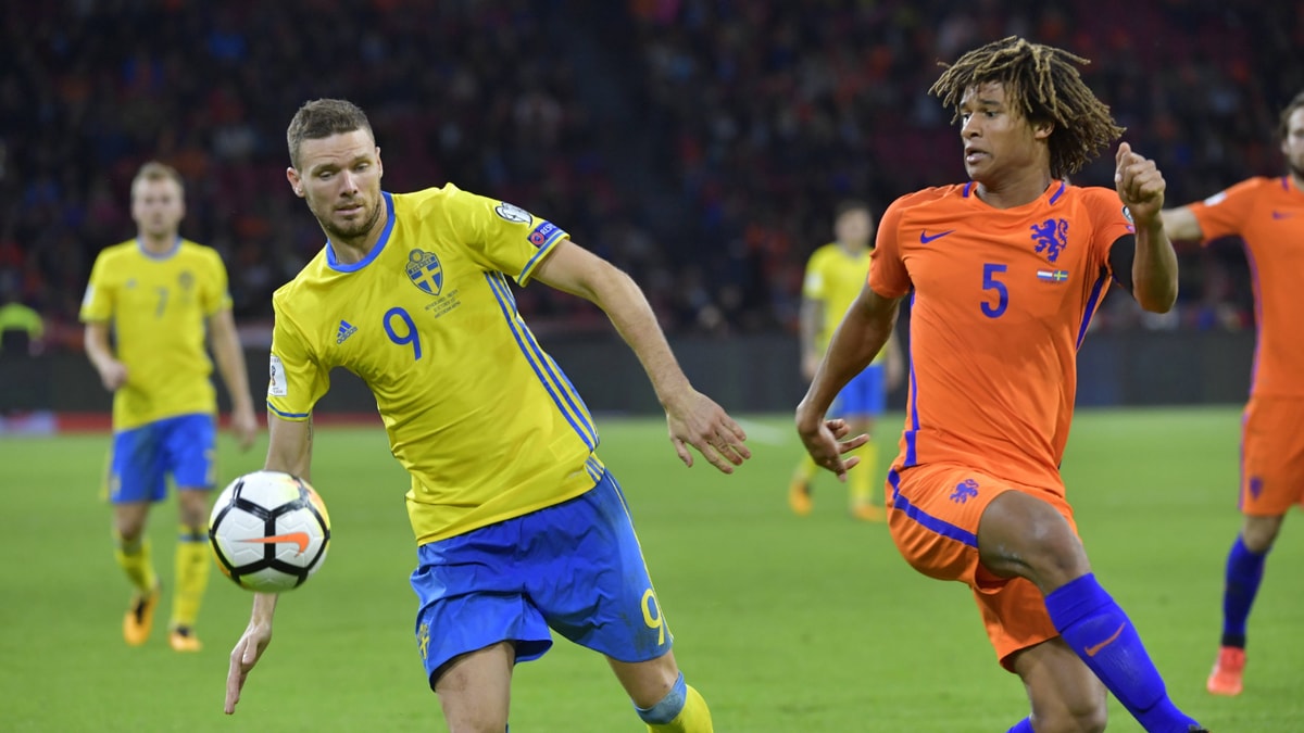 Nathan Aké op archiefbeeld tegen Zweden