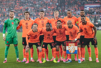 De opstelling van het Nederlands elftal tegen Algerije