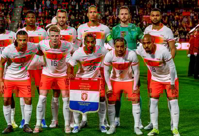 De opstelling van het Nederlands elftal tegen Ecuador