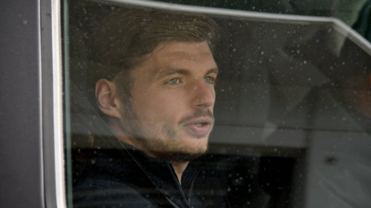 Er is een veiling gestart voor een oude Porsche van Verstappen