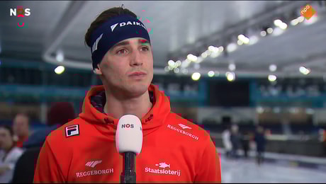 Jenning de Boo voor de camera van de NOS