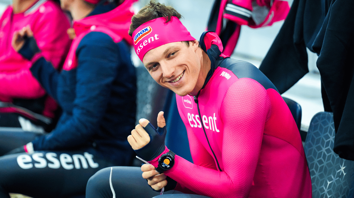 Tijmen Snel heeft voor een verrassing gezorgd bij de wereldbekerkwalificatiewedstrijden op de 1.500 meter.