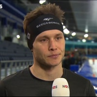 Marcel Bosker voor de camera van de NOS