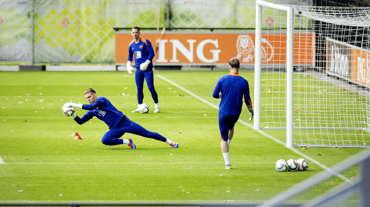 De doelmannen van het Nederlands elftal tijdens de training