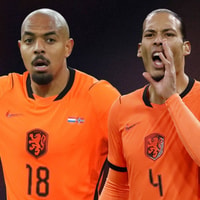 Virgil van Dijk en Donyell Malen
