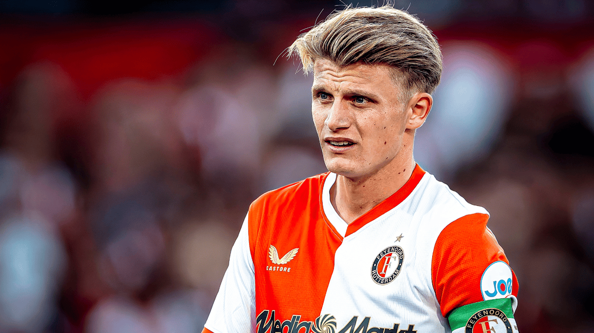 Sem Steijn in het shirt van Feyenoord