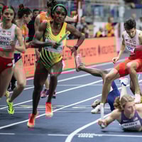 Valpartij tijdens een atletiekwedstrijd