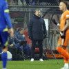 Bondscoach Ronald Koeman geeft Oranje aanwijzigingen