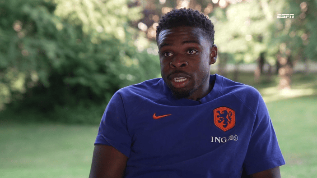 Noah Ohio voor de camera van ESPN