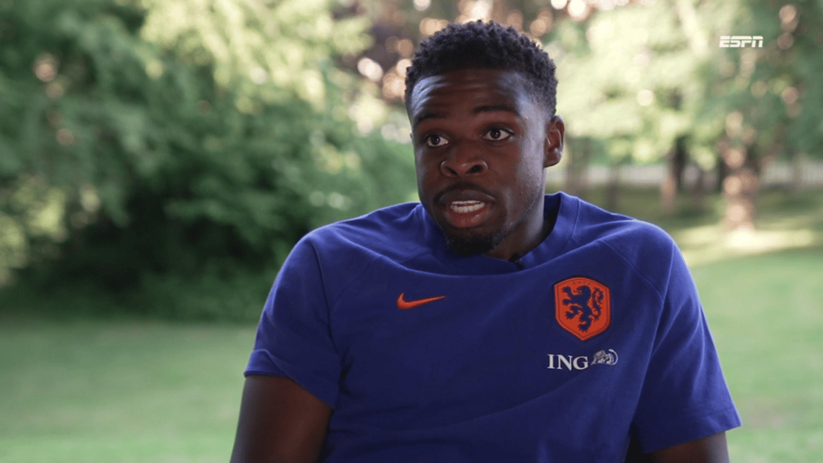 Noah Ohio voor de camera van ESPN