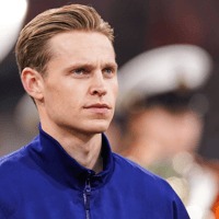 Frenkie de Jong meldt zich ziek bij Barcelona