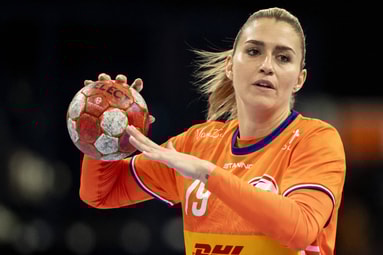 Estavana Polman en Lois Abbingh spelen hun laatste toernooi voor Oranje op het WK handbal in eigen land