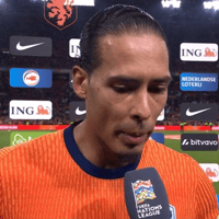 Virgil van Dijk staat de NOS te woord na Nederland - Hongarije