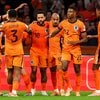 Het Nederlands elftal viert een doelpunt