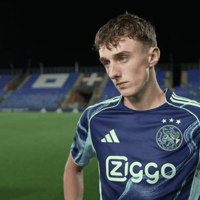Youri Baas voor de camera van Ajax