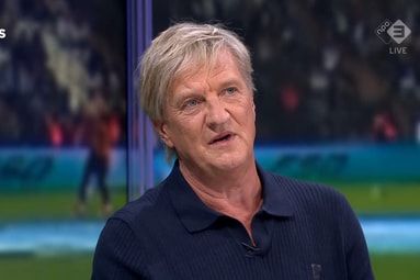 Wim Kieft in de studio van de NOS