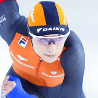Schaatsster Femke Kok levert kritiek op de mixed relay