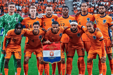 Het Nederlands elftal voorafgaand aan het EK-duel met Frankrijk