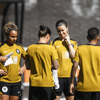 De Oranje Leeuwinnen tijdens de training