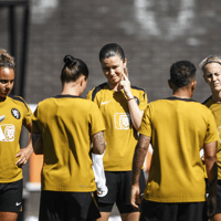 De Oranje Leeuwinnen tijdens de training