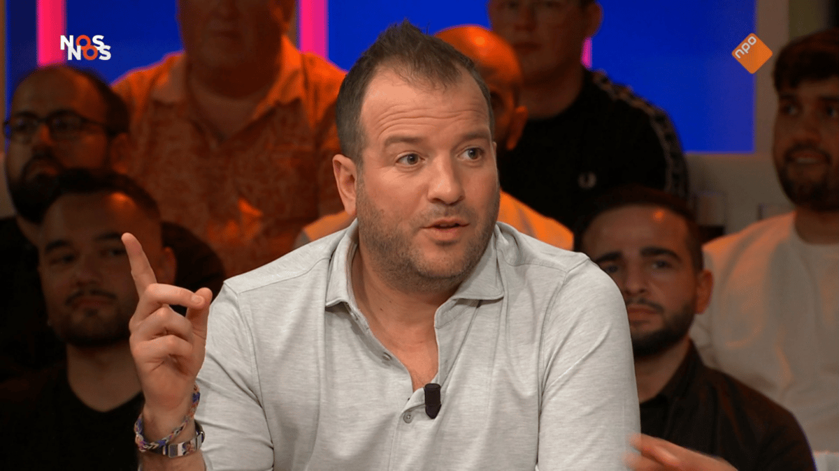 Rafael van der Vaart bij Studio Voetbal