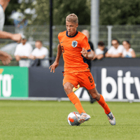 Sean Steur in actie voor Oranje O17